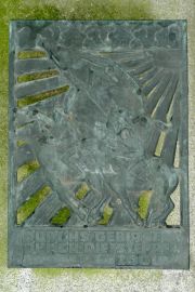 stele1_3