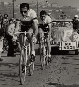 Fausto_Coppi_Trofeo_Baracchi_1953.jpg